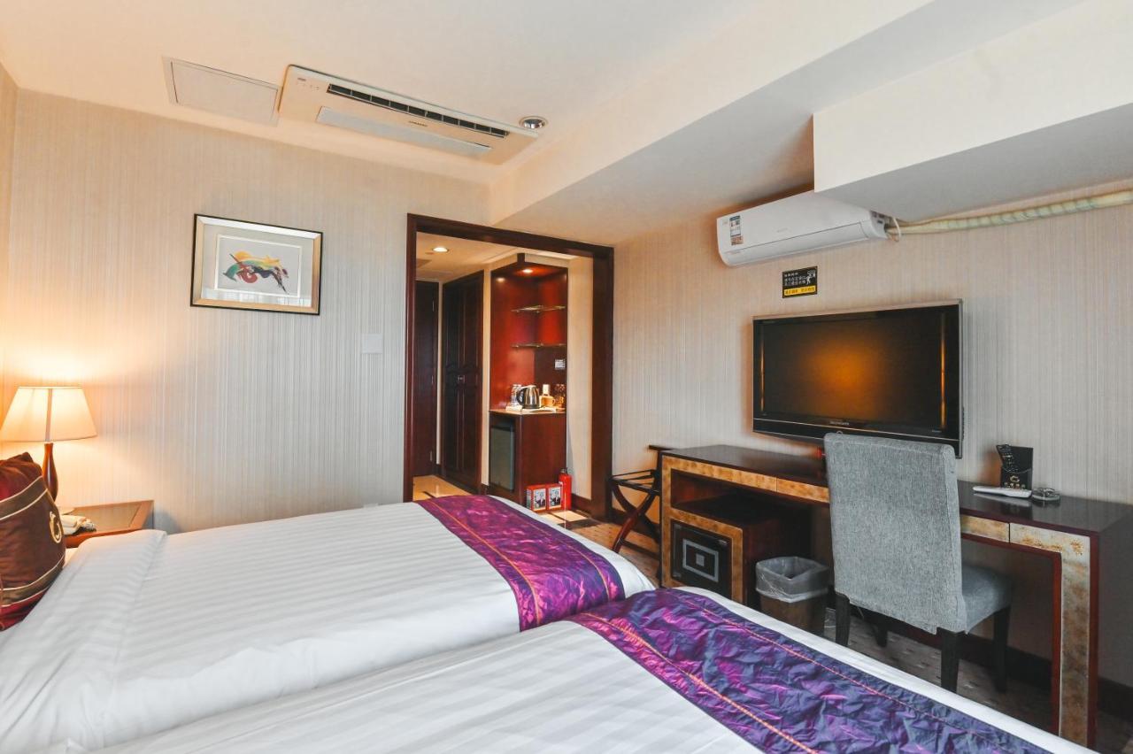 Royal Plaza Hotel Guangzhou Exterior photo