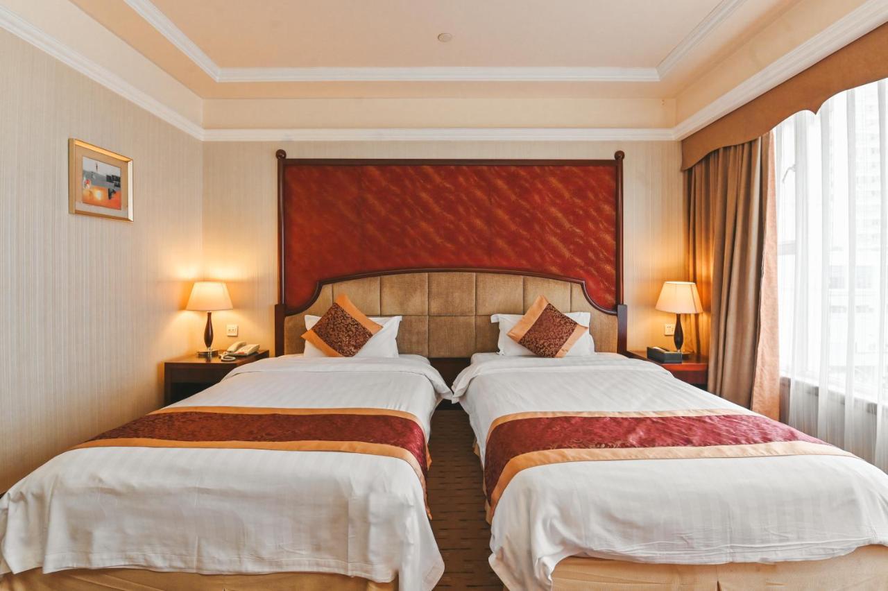 Royal Plaza Hotel Guangzhou Exterior photo