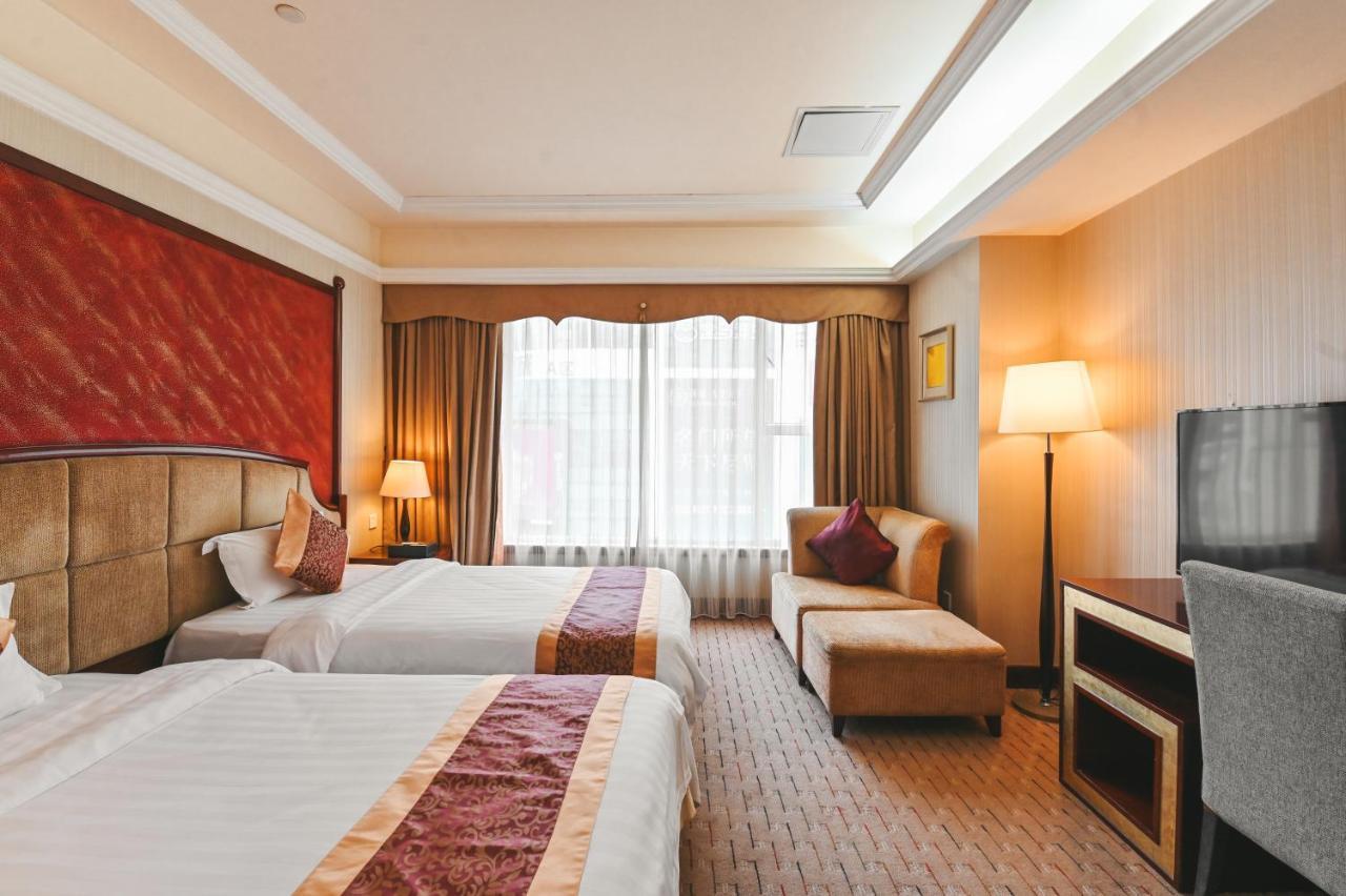 Royal Plaza Hotel Guangzhou Exterior photo