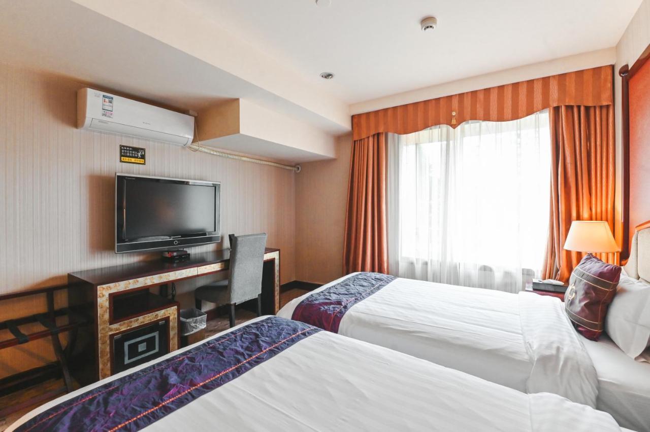 Royal Plaza Hotel Guangzhou Exterior photo