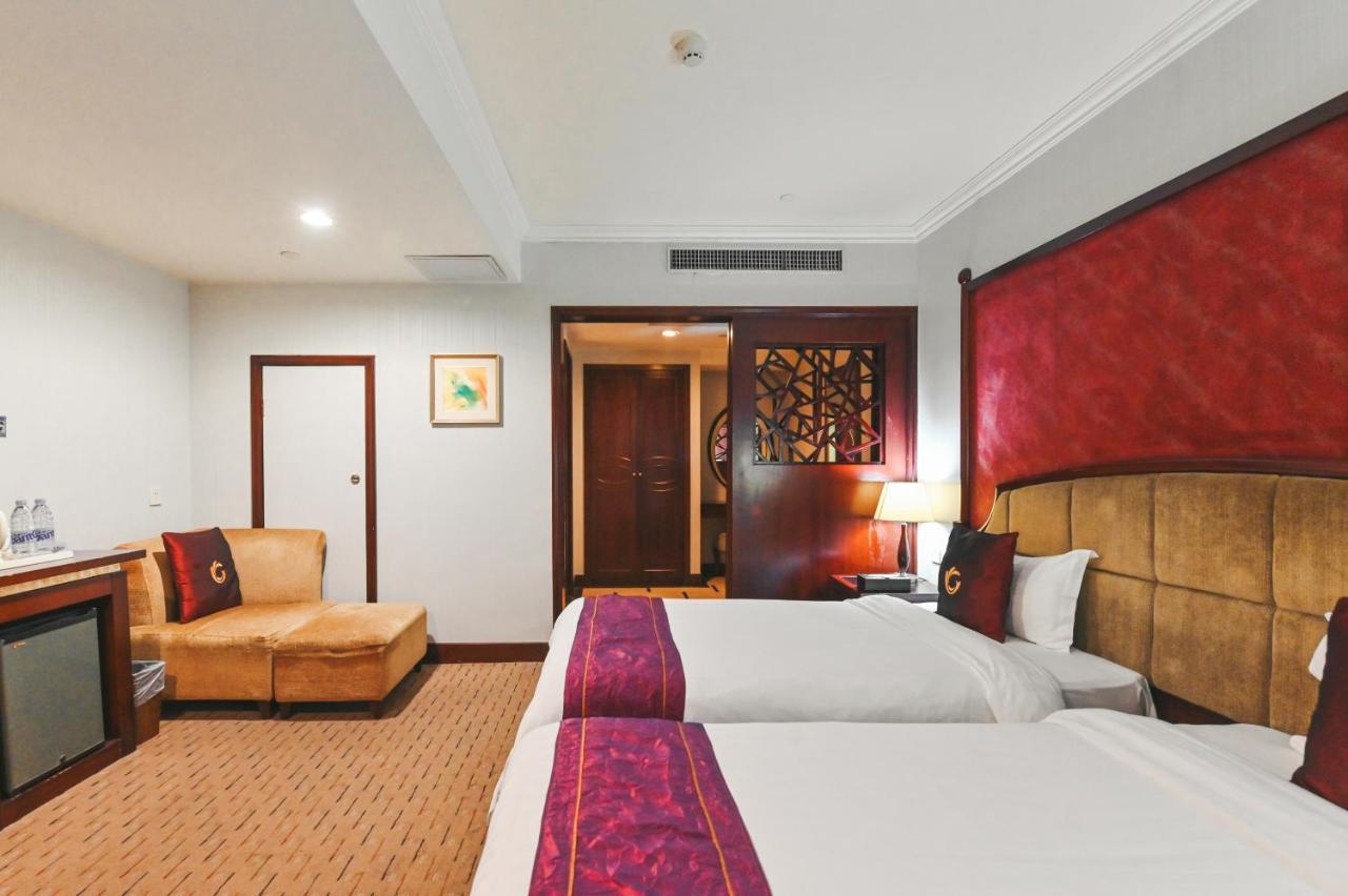 Royal Plaza Hotel Guangzhou Exterior photo