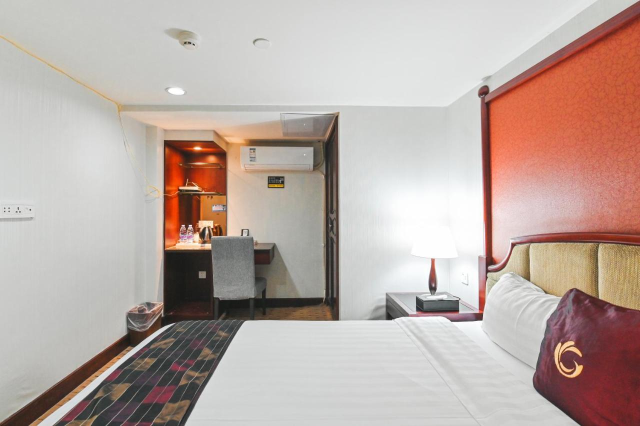 Royal Plaza Hotel Guangzhou Exterior photo