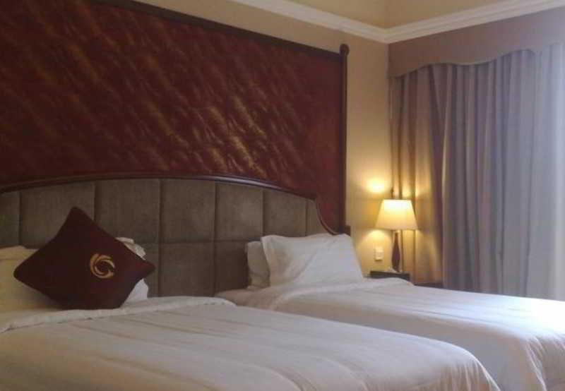 Royal Plaza Hotel Guangzhou Exterior photo